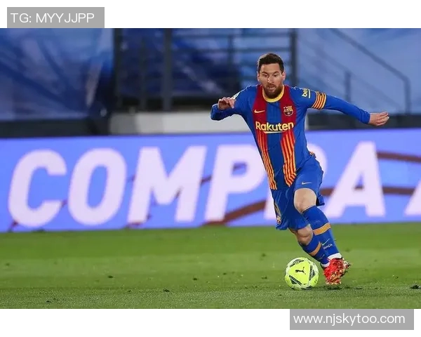 五种语言中足球明星的名字解析与文化背景探讨